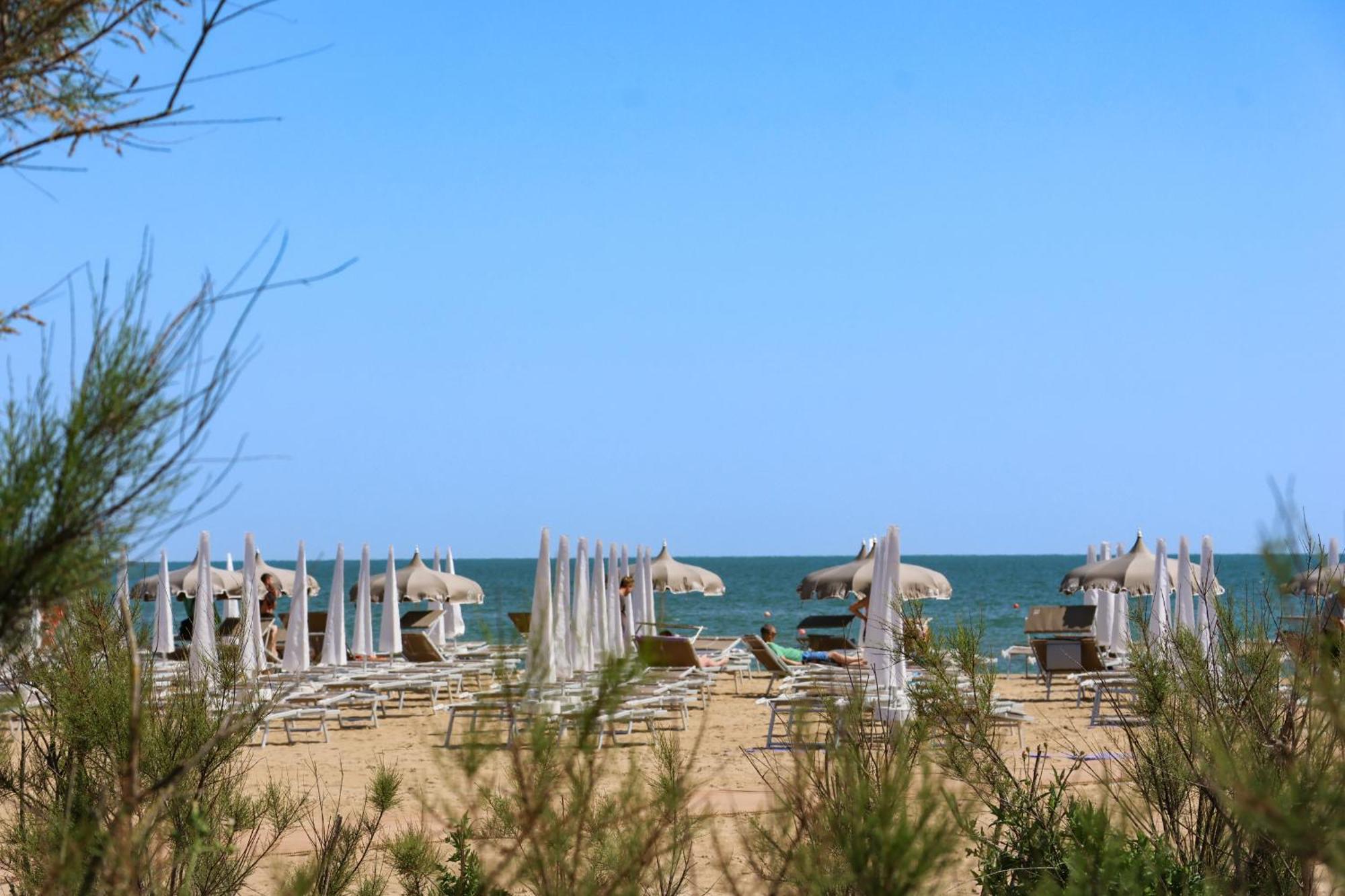 Il Tridente Hotel Bibione Exterior foto