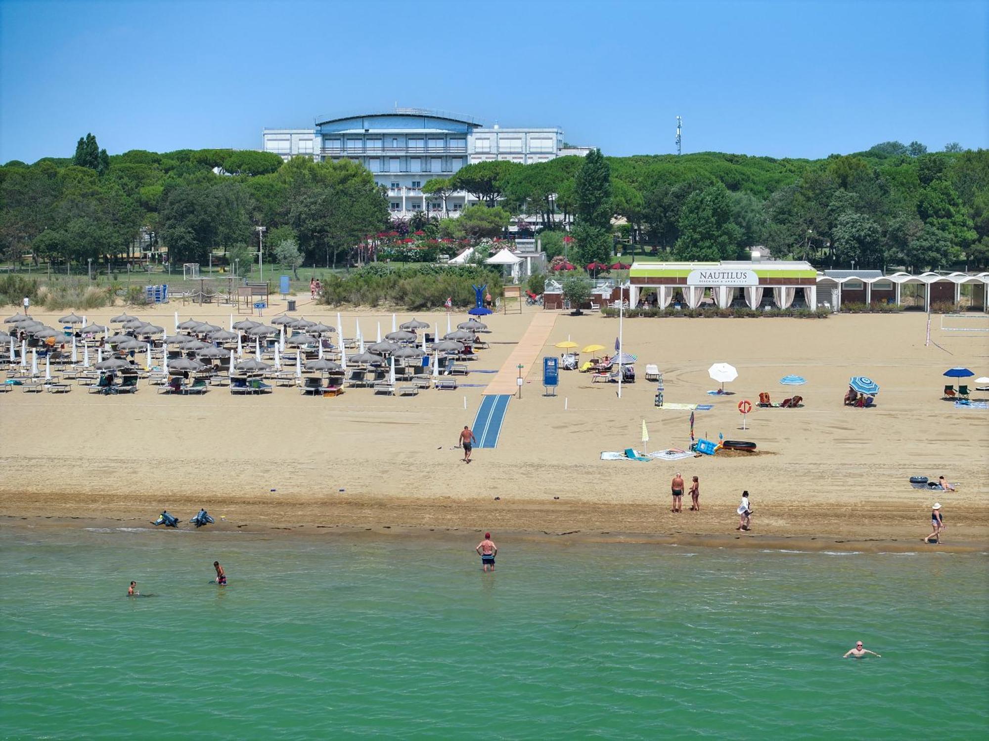 Il Tridente Hotel Bibione Exterior foto